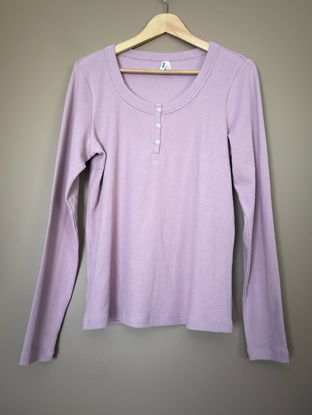 {Pact} Ribbed Henley Long Sleeve Top Organic Cotton in Orchid - Womens Large